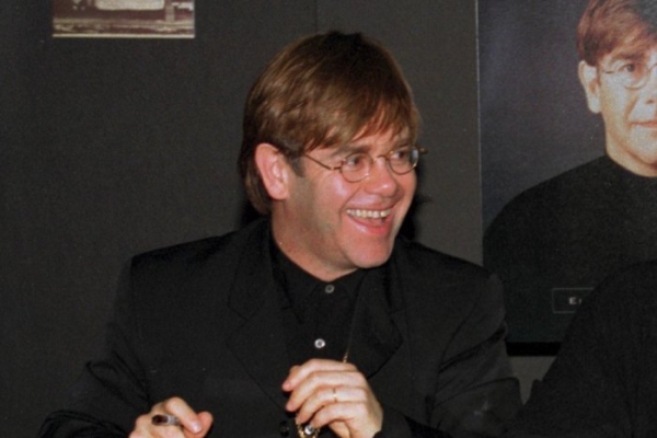 Elton John returns home after hospitalization for fall Elton John returns home after hospitalization for fall