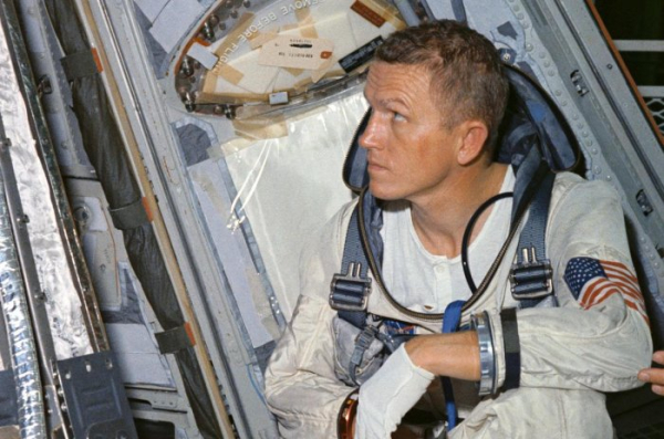 Apollo 8 moon astronaut, businessman Frank Borman dead at 95