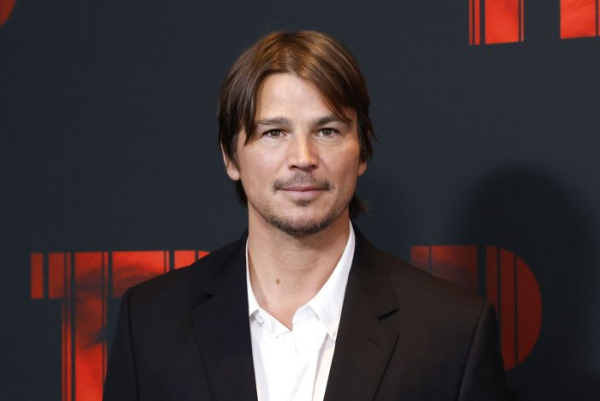 Josh Hartnett, Tamsin Egerton attend 'Trap' premiere after birth of 4th child