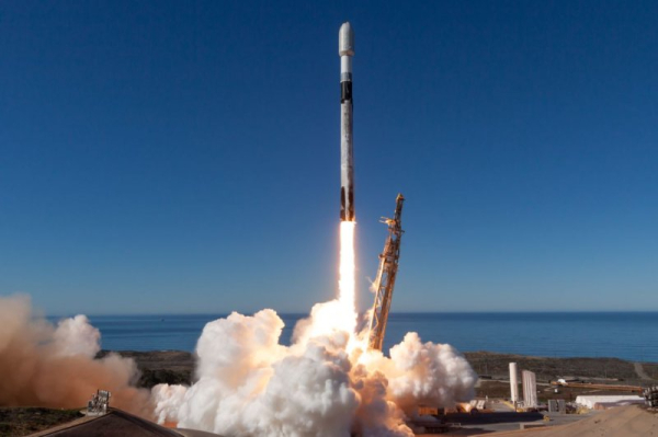 SpaceX again scrubs launch of more satellites from California