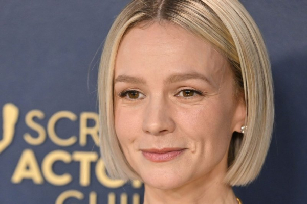 Carey Mulligan, Tom Basden reunite in 'Wallis Island' trailer