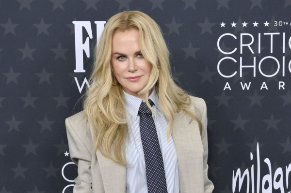 Nicole Kidman uncovers a mystery in 'Holland' trailer