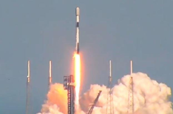 SpaceX launches 21 more Starlink satellites from Florida