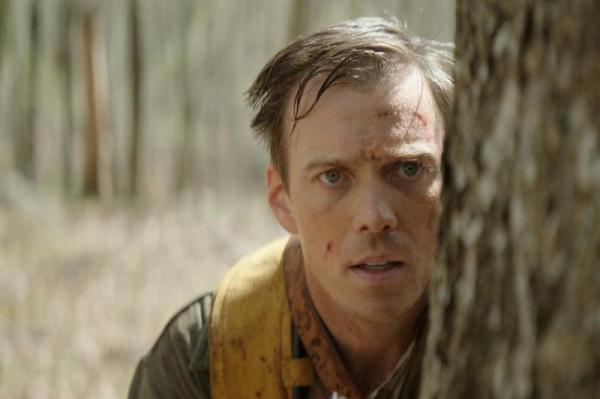 'Fog of War' star Jake Abel recalls lessons from William Hurt, more