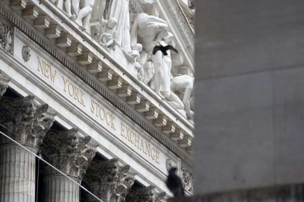 NASA launch crew rings NYSE closing bell
