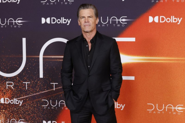 Josh Brolin confronts Julia Garner in 'Weapons' trailer