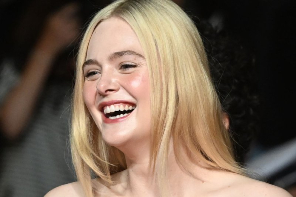 Elle Fanning braves 'dangerous planet' in 'Predator: Badlands' trailer