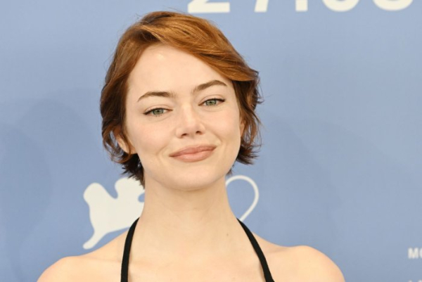 Emma Stone insists she's not an alien in 'Bugonia' trailer