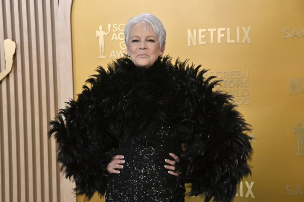 Jamie Lee Curtis supports Emma Mackey in 'Ella McCay' trailer