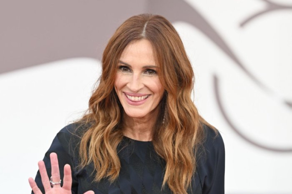 Julia Roberts confronts Andrew Garfield in 'After the Hunt' trailer