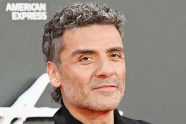 Jacob Elordi confronts Oscar Isaac in final 'Frankenstein' trailer