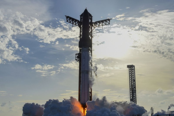SpaceX plans Starship test flight in Texas as early as Monday
