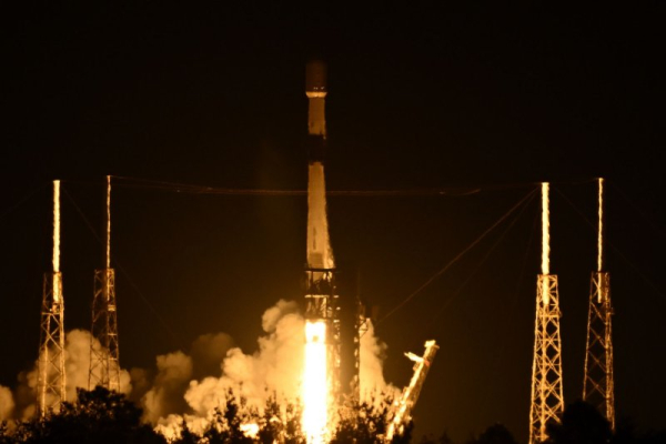 SpaceX launches 28 satellites in low-Earth orbit