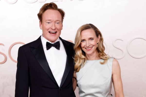 Actors who won Oscars for their first film roles Actors who won Oscars for their first film roles