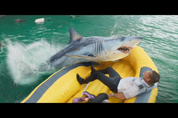 'Deep Water' star Aaron Eckhart used flying fears for pilot role