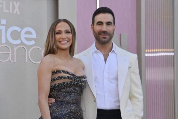 Jennifer Lopez, Brett Goldstein step out at 'Office Romance' premiere Jennifer Lopez, Brett Goldstein step out at 'Office Romance' premiere