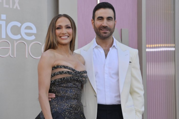 Jennifer Lopez, Brett Goldstein step out at 'Office Romance' premiere Jennifer Lopez, Brett Goldstein step out at 'Office Romance' premiere