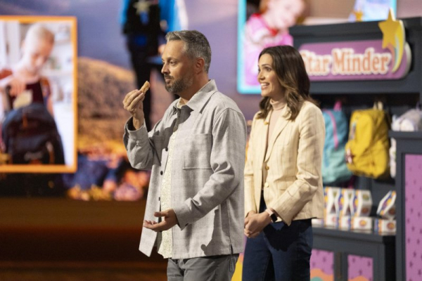 Movie review: Mandy Moore, Nate Bargatze 'Breadwinner' plays it safe Movie review: Mandy Moore, Nate Bargatze 'Breadwinner' plays it safe