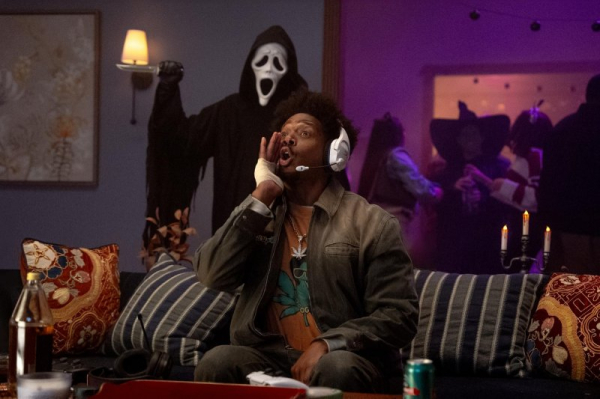 Movie review: 'Scary Movie' lacks perspective, laughs