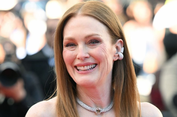 Paul Giamatti pushes Julianne Moore to her limit in 'Debut' trailer