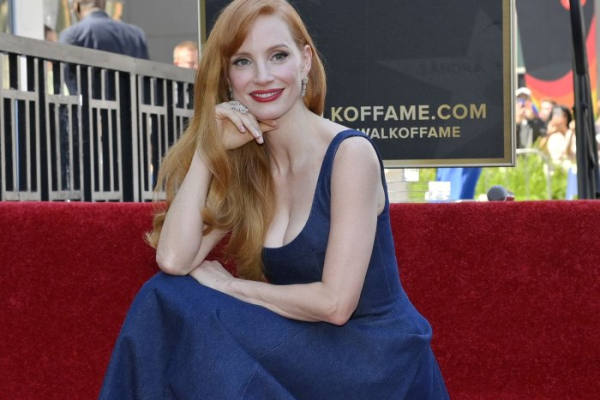 Jessica Chastain plays dual role in 'Other Mommy' trailer Jessica Chastain plays dual role in 'Other Mommy' trailer